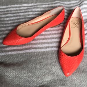 Vince Camino Alley flat coral snake print stud fun